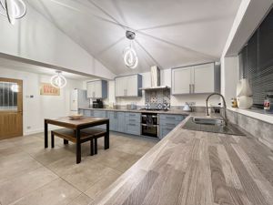 Photo 28- click for photo gallery